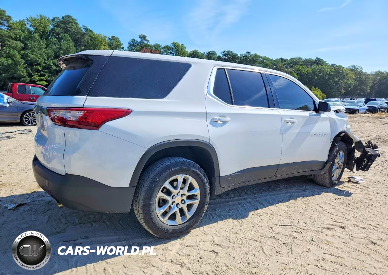 2020 Chevrolet Traverse Ls VIN:1GNERFKW0LJ188119 - 3
