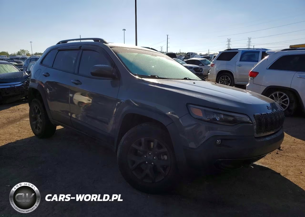2019 Jeep Cherokee Latitude VIN:1C4PJMCX8KD448848 - 4