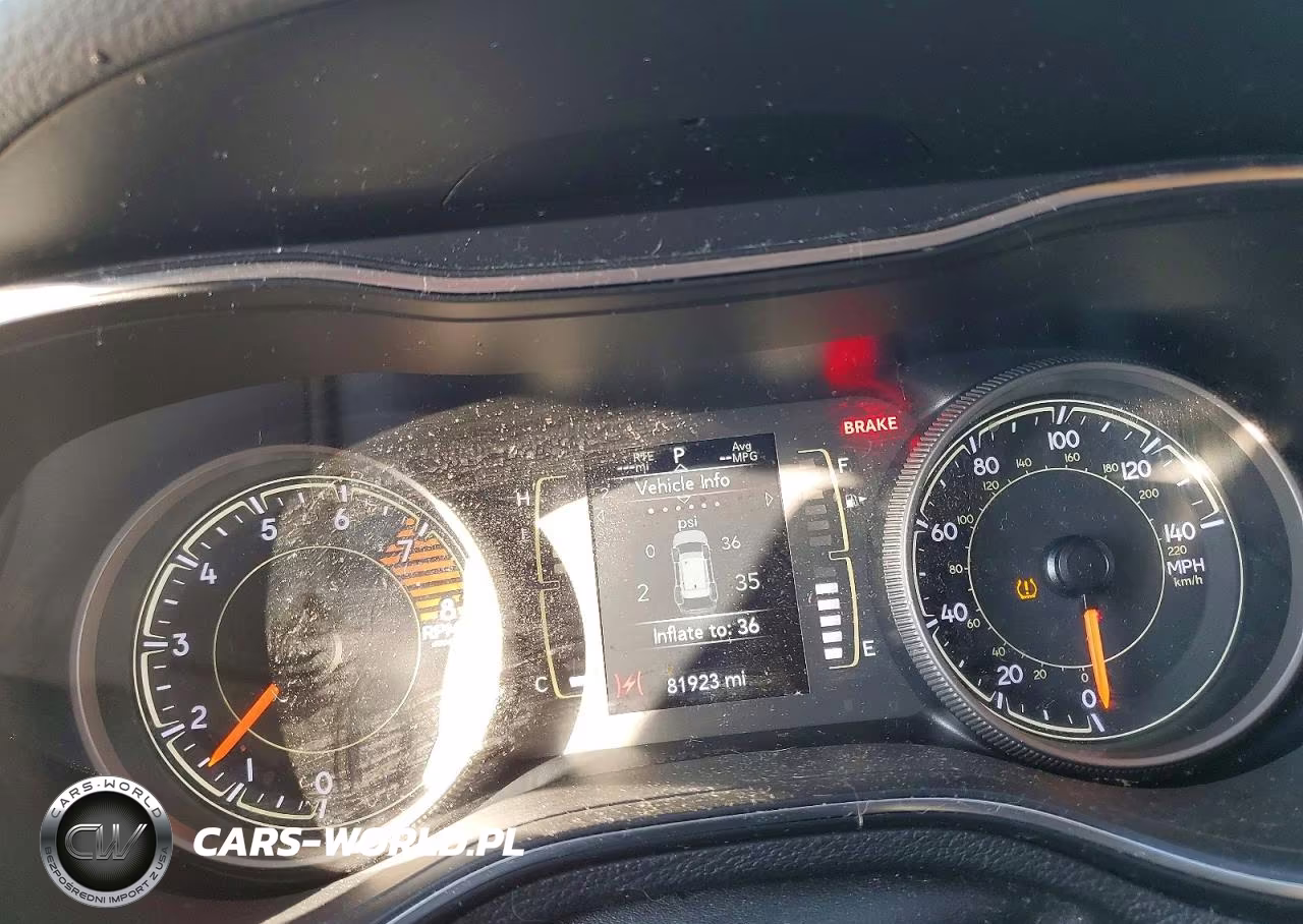 2019 Jeep Cherokee Latitude VIN:1C4PJMCX8KD448848 - 9