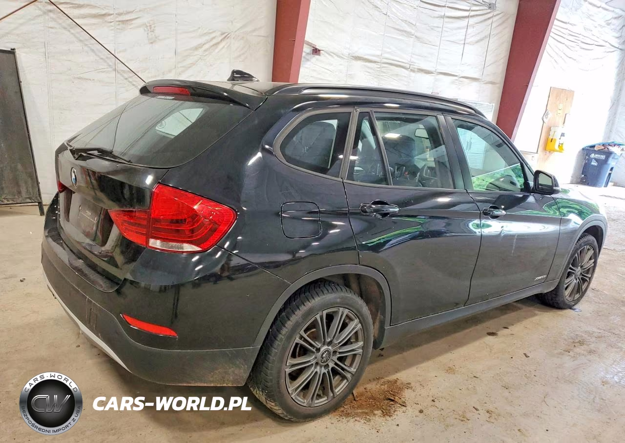 2014 BMW X1 xDrive28I VIN:WBAVL1C52EVY18279 - 3