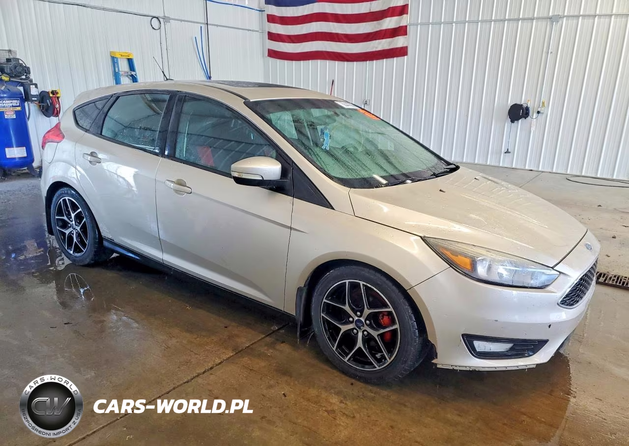 2017 Ford Focus Sel VIN:1FADP3M23HL228729 - 4