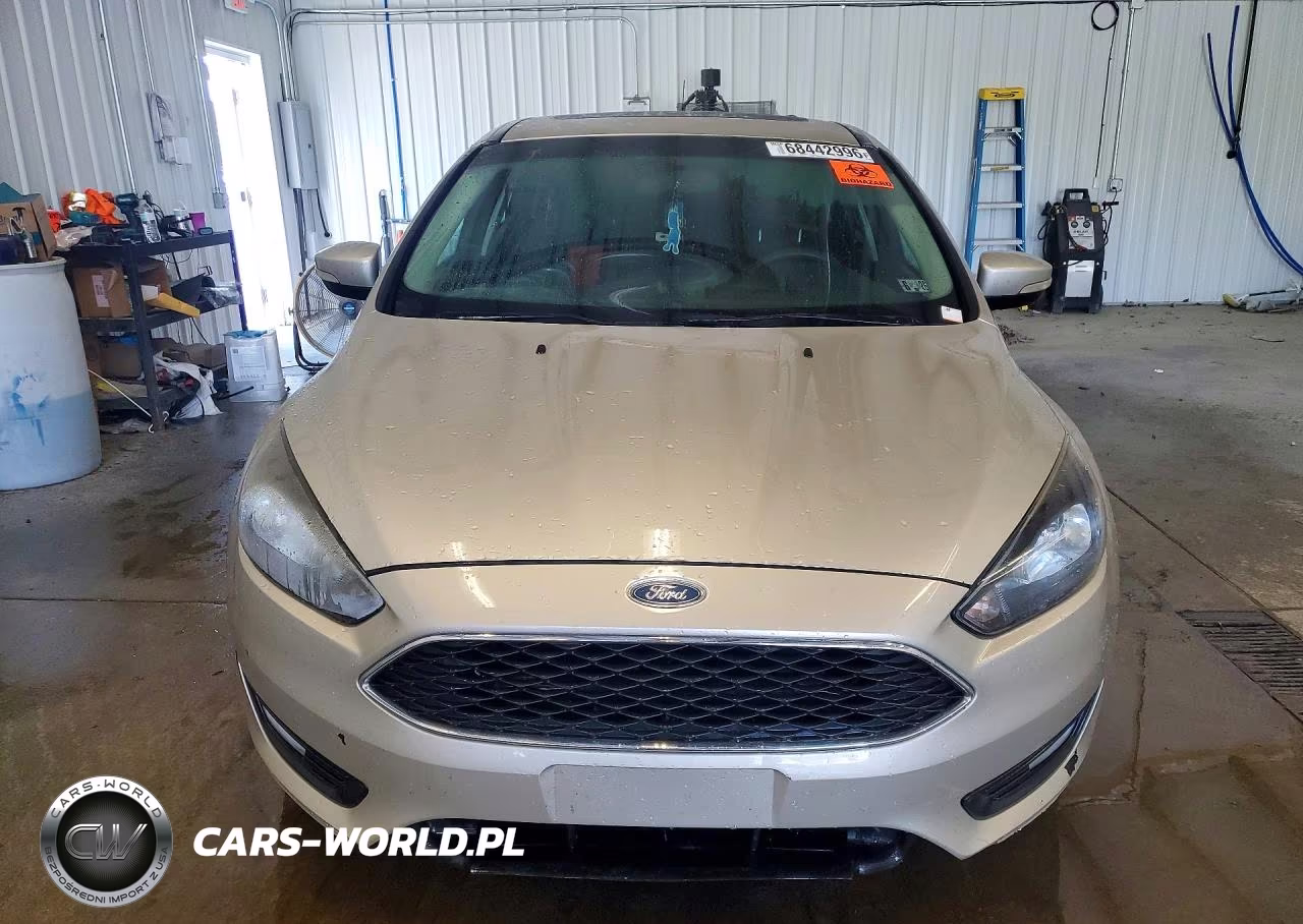 2017 Ford Focus Sel VIN:1FADP3M23HL228729 - 5