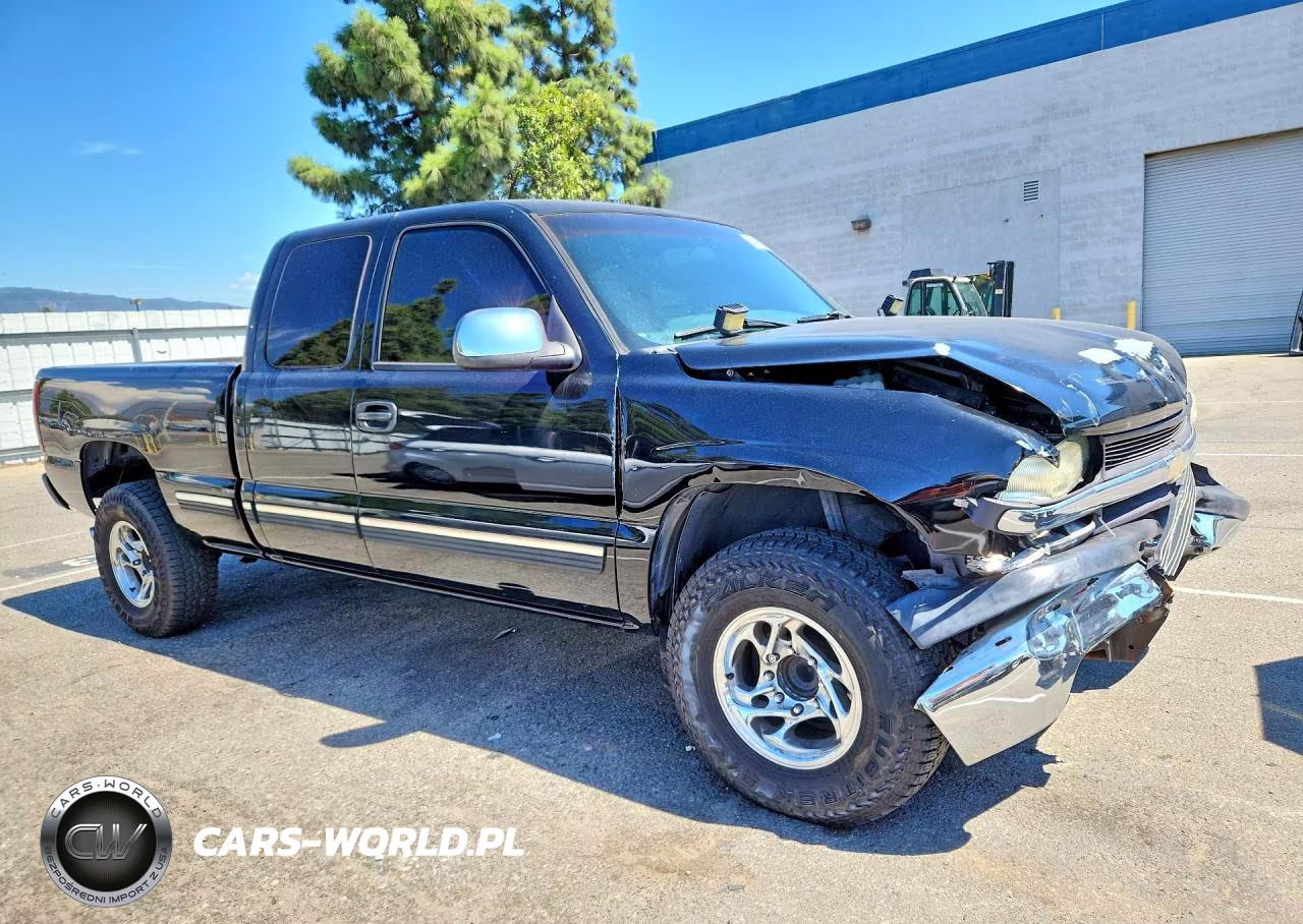 1999 Chevrolet Silverado C2500 VIN:1GCFC29U3XZ142349 - 4