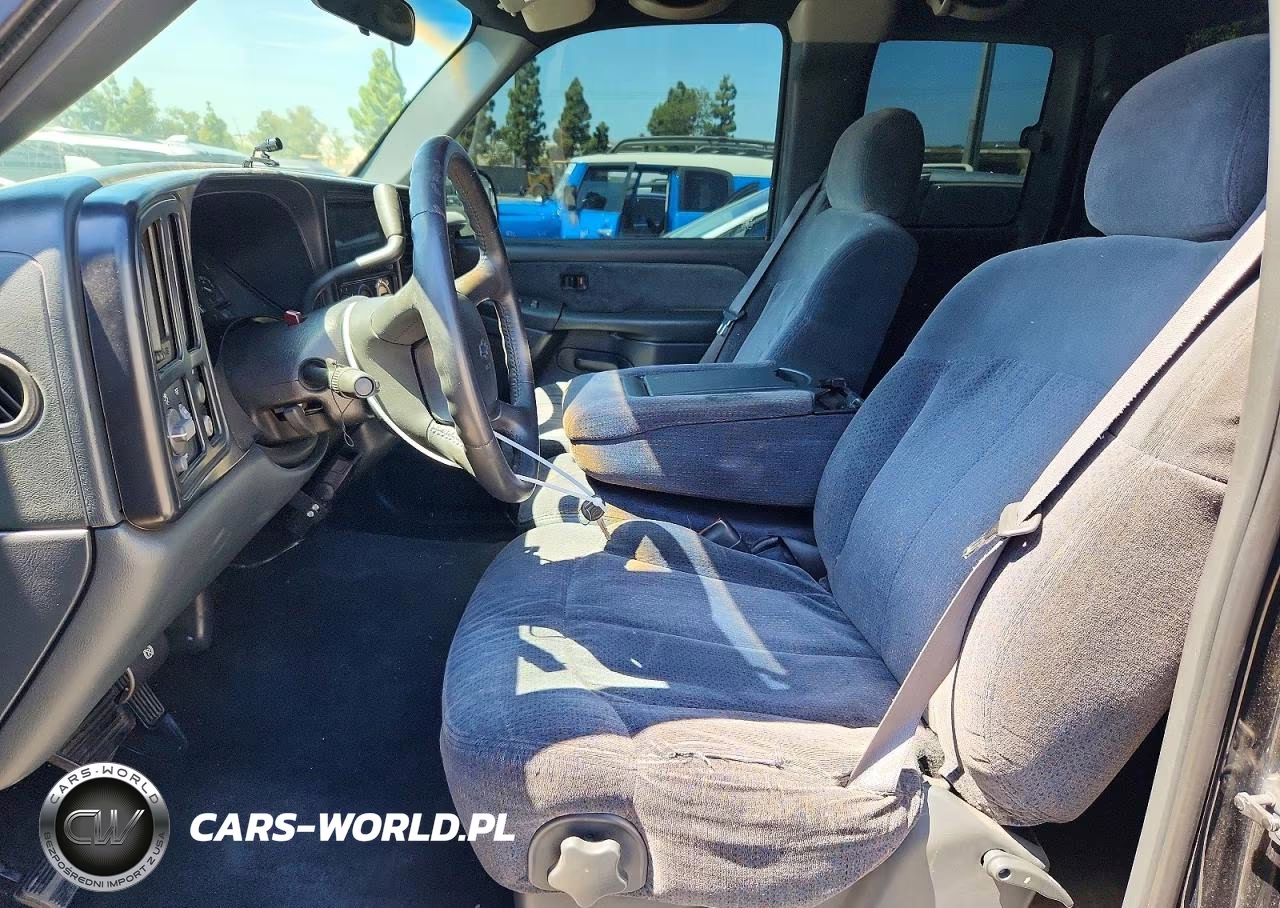 1999 Chevrolet Silverado C2500 VIN:1GCFC29U3XZ142349 - 7