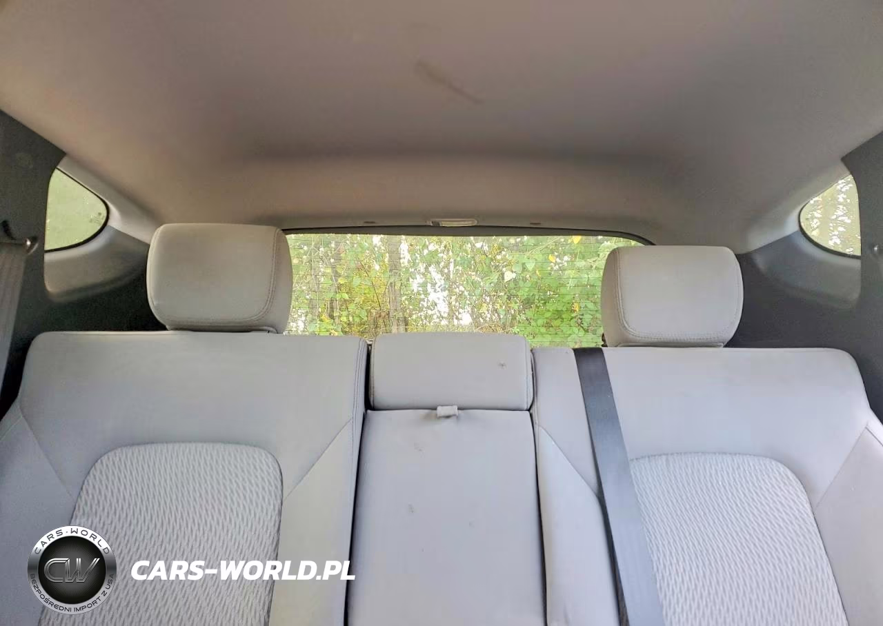 2018 Hyundai Santa Fe Sport 2.4L VIN:5NMZT3LB6JH071802 - 10