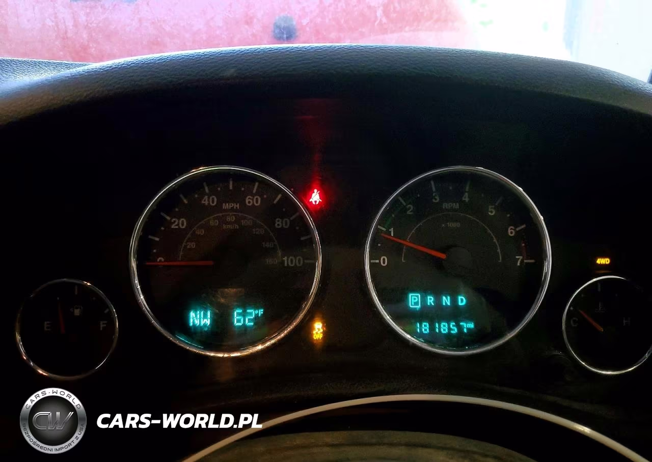 2014 Jeep Wrangler Unlimited Sport VIN:1C4BJWKG3EL301578 - 9