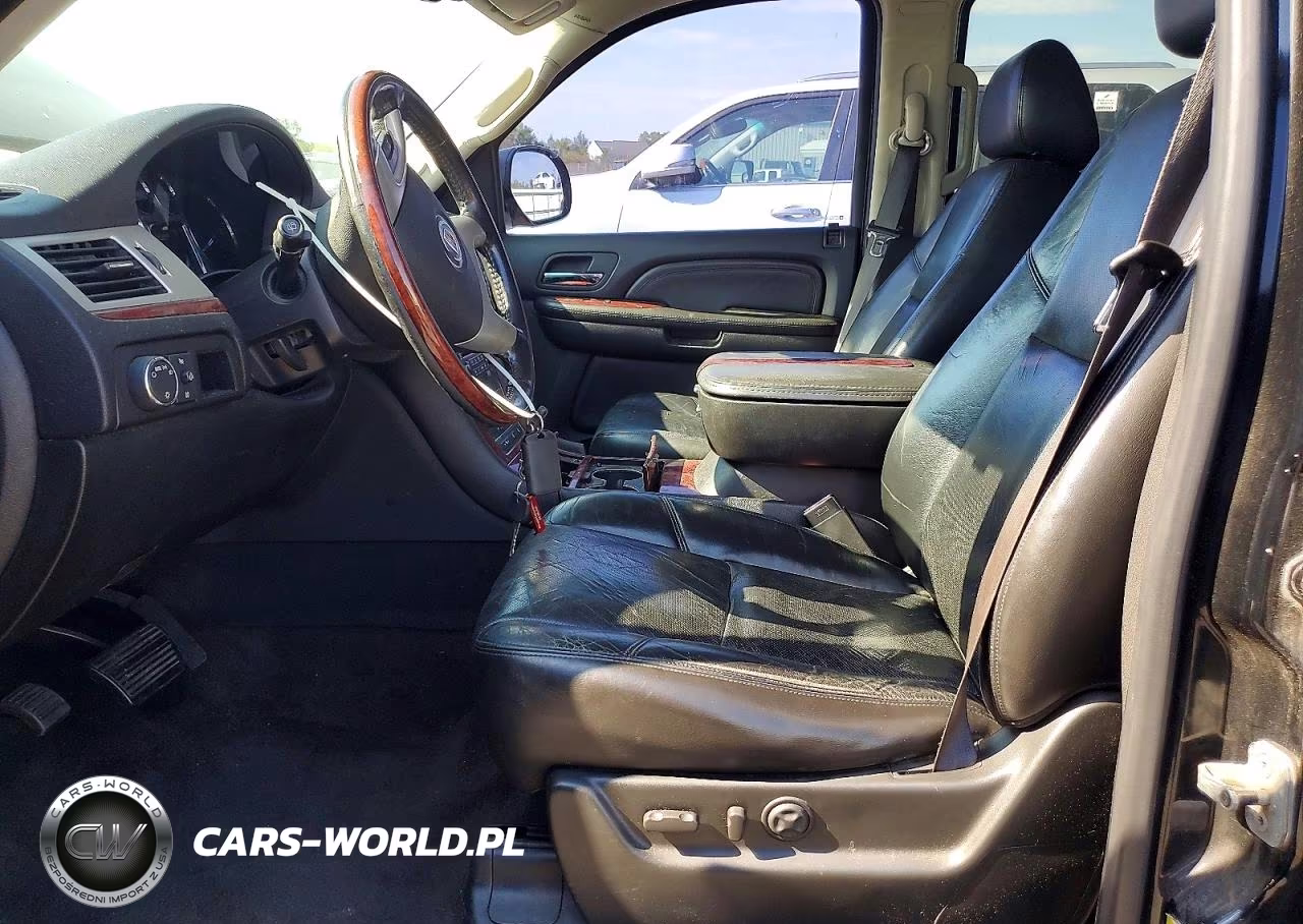 2008 Cadillac Escalade Luxury VIN:1GYFK63868R111601 - 7