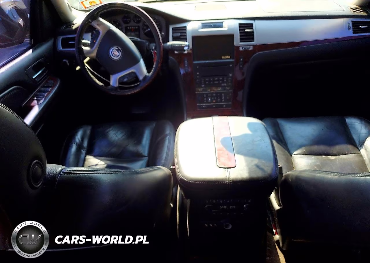 2008 Cadillac Escalade Luxury VIN:1GYFK63868R111601 - 8