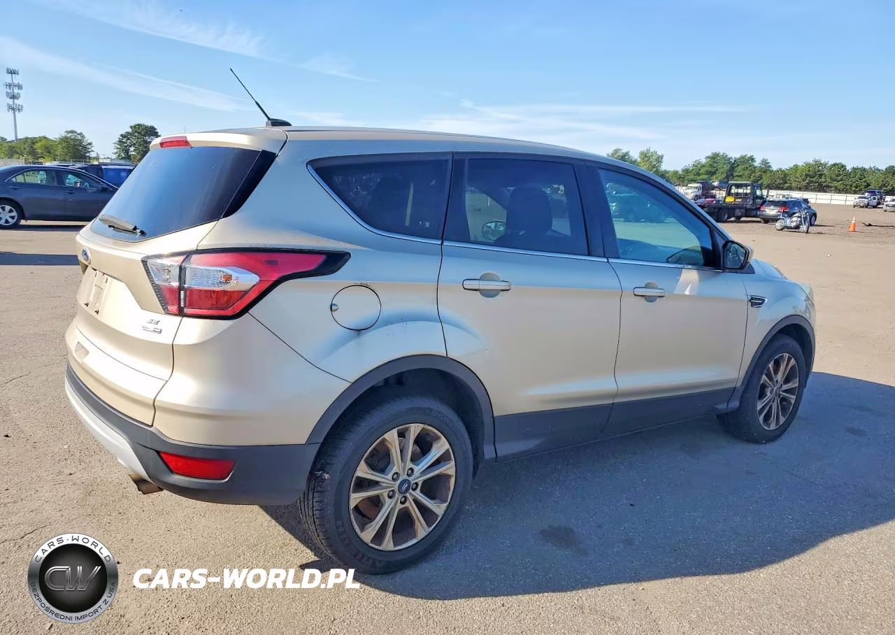 2017 Ford Escape Se VIN:1FMCU9GD4HUC61548 - 3