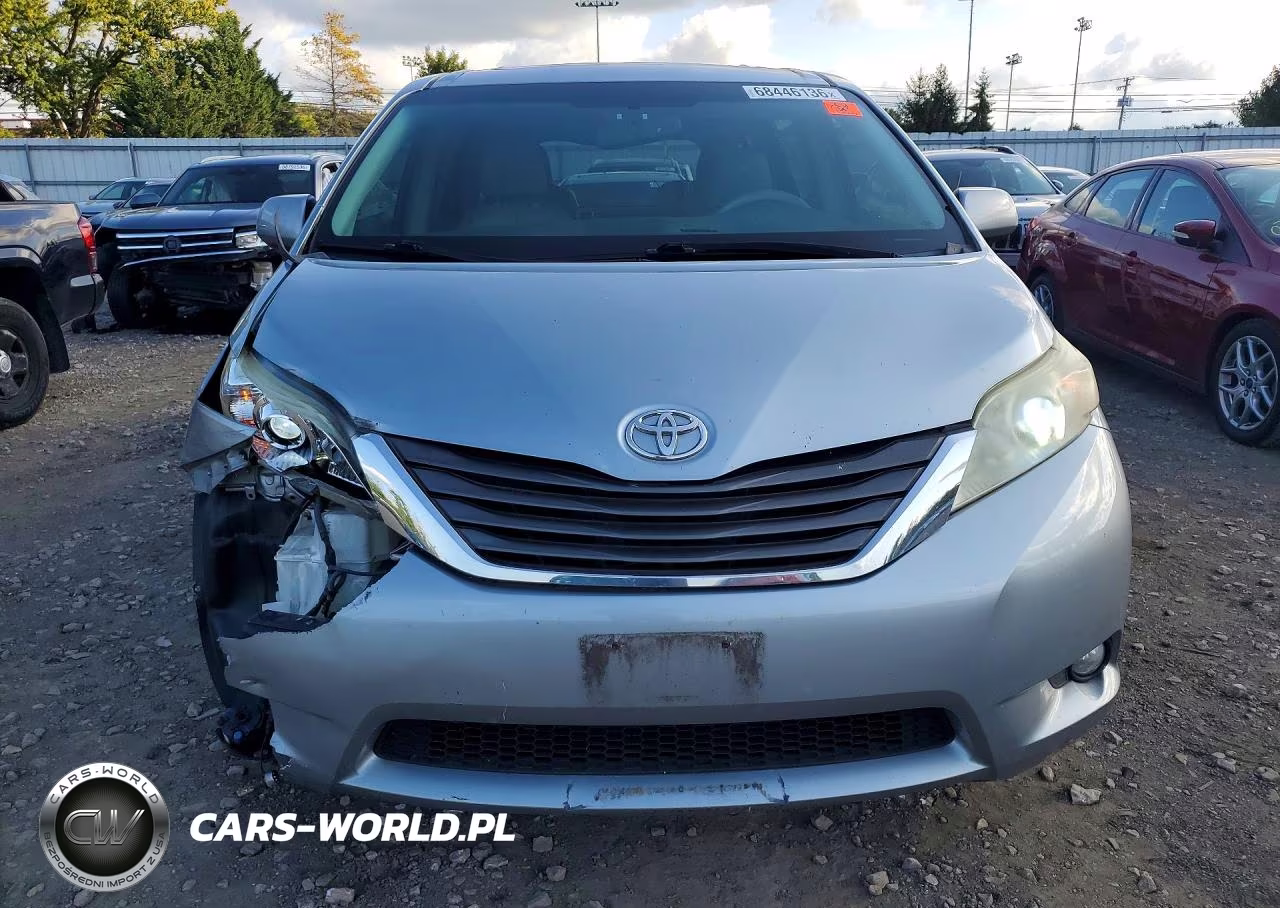 2011 Toyota Sienna Xle 8-Passenger VIN:5TDYK3DC7BS050672 - 5