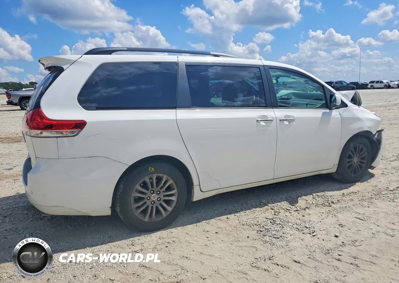 2012 Toyota Sienna Xle 8-Passenger VIN:5TDYK3DCXCS279719 - 3