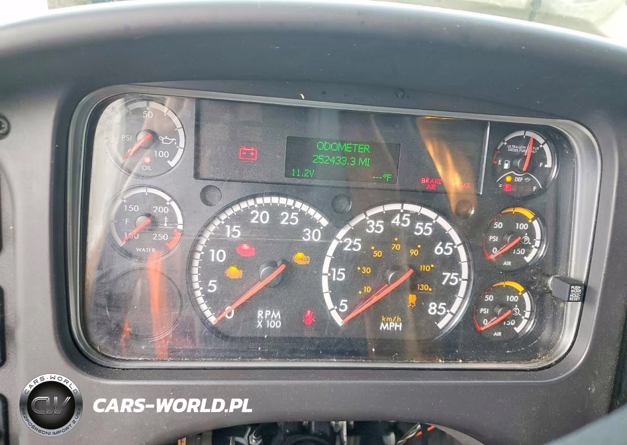 2023 Freightliner Business Class M2 Box Truck VIN:1FVACWFC4PHUA3880 - 9