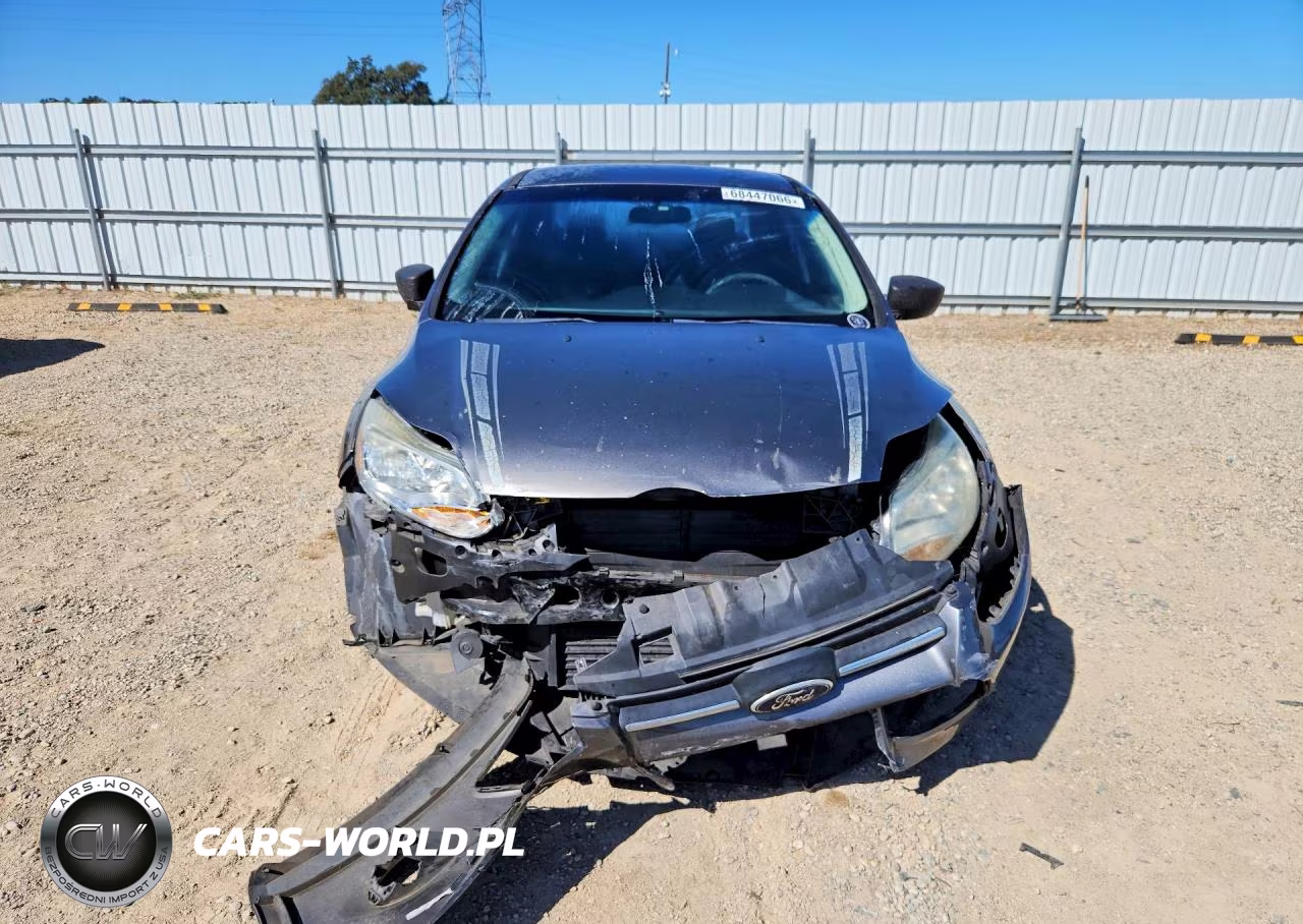 2012 Ford Focus S VIN:1FAHP3E28CL435027 - 5