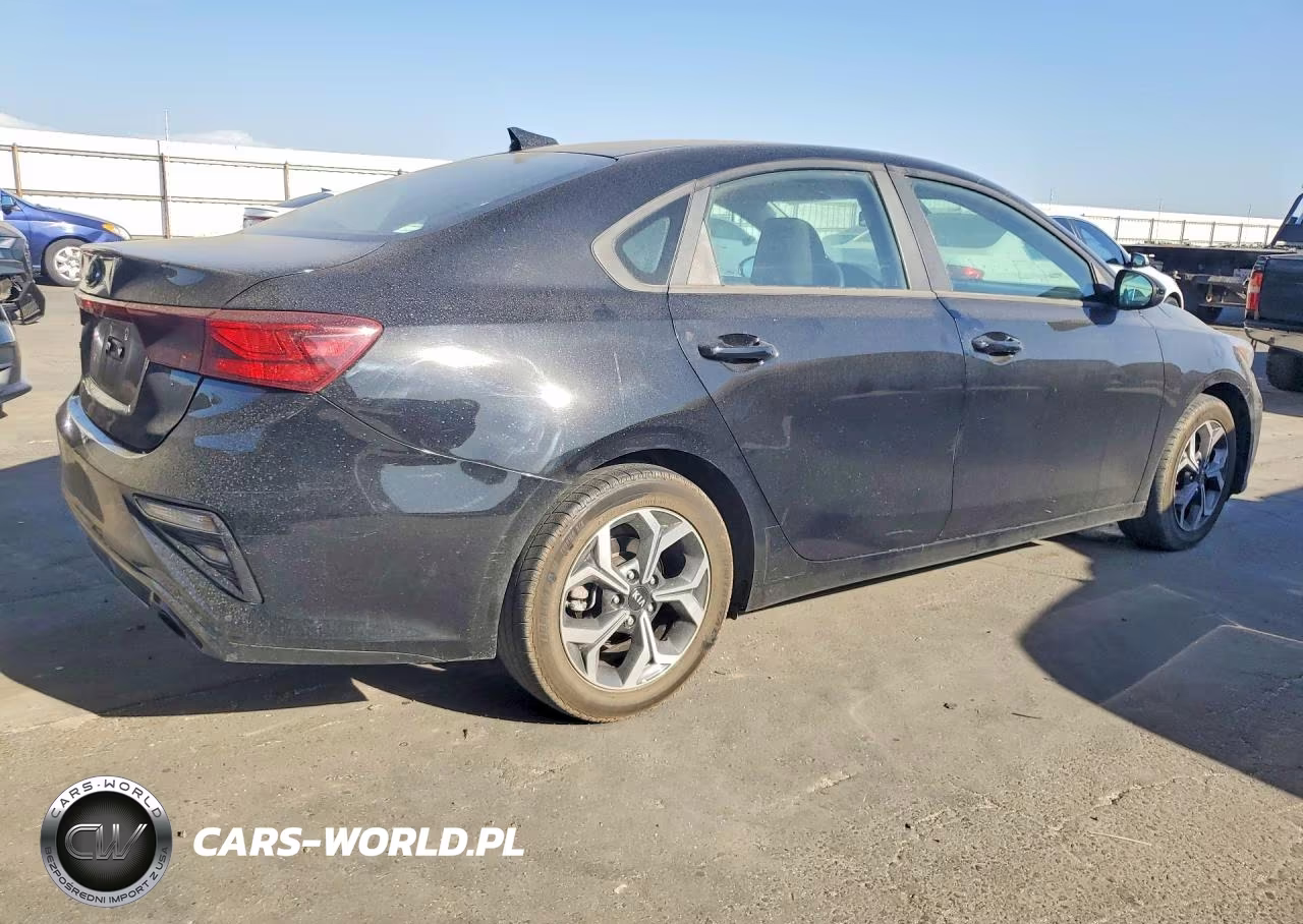2020 Kia Forte Lxs VIN:3KPF24AD6LE228013 - 3