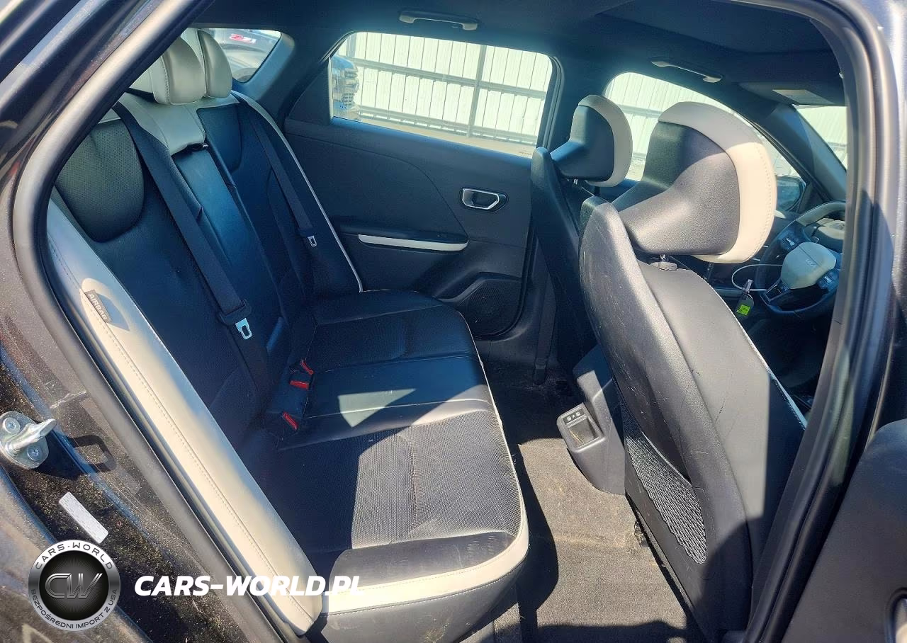 2025 Kia K4 Gt Line VIN:3KPFW4DE3SE153410 - 10