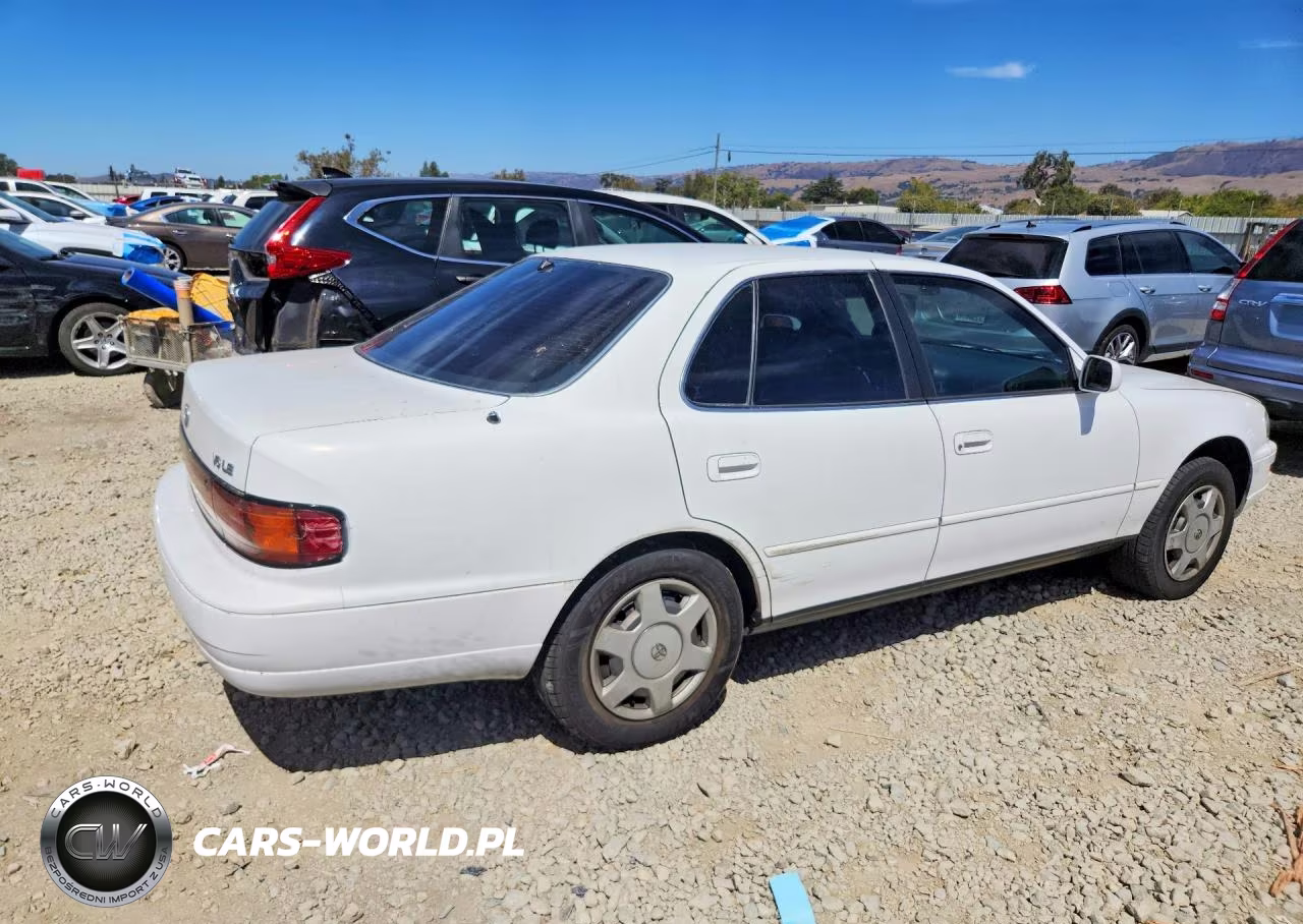 1992 Toyota Camry Le V6 VIN:4T1VK12E4NU006488 - 3