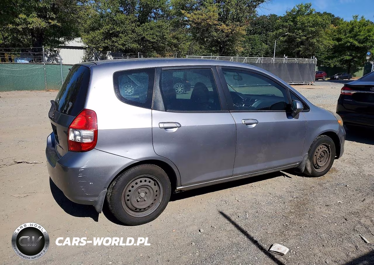 2008 Honda Fit VIN:JHMGD38428S023564 - 3
