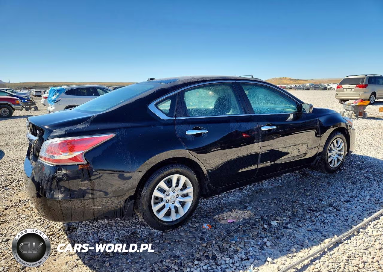 2015 Nissan Altima 2.5 S VIN:1N4AL3AP0FC111413 - 3