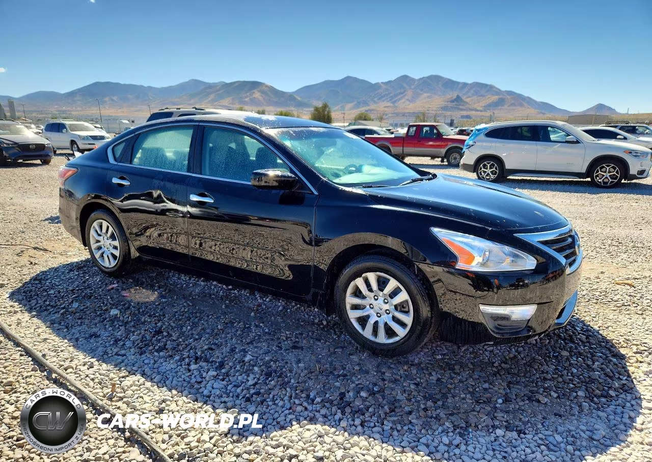 2015 Nissan Altima 2.5 S VIN:1N4AL3AP0FC111413 - 4