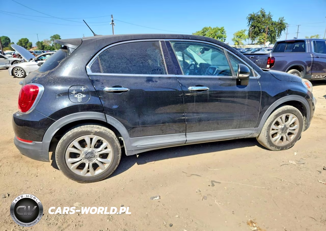2016 Fiat 500X Lounge VIN:ZFBCFXDT6GP373654 - 3