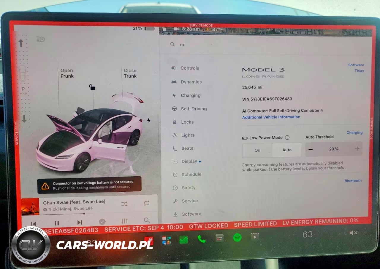 2025 Tesla Model 3 VIN:5YJ3E1EA6SF026483 - 9