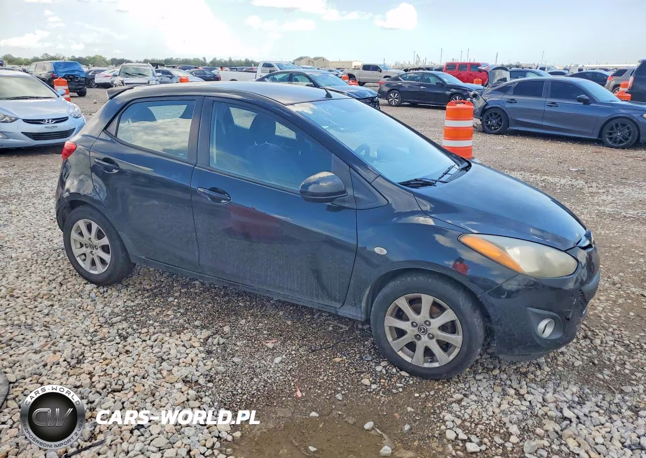 2014 Mazda Mazda2 Touring VIN:JM1DE1LY7E0175797 - 4