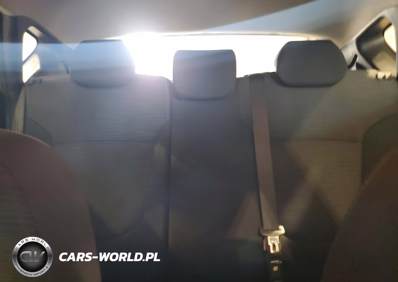 2017 Hyundai Elantra VIN:KMHCT5AE5HU346508 - 10
