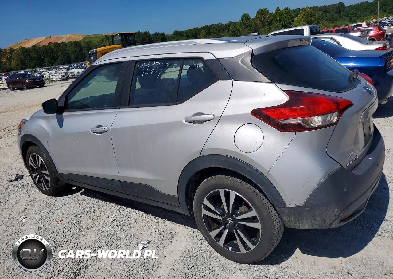 2020 Nissan Kicks Sv VIN:3N1CP5CV9LL479123 - 2