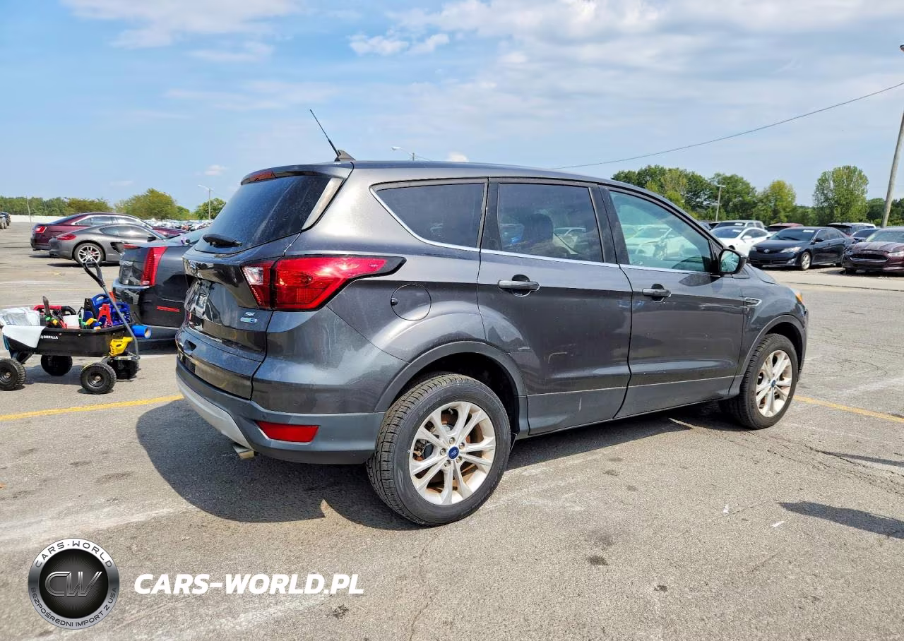 2019 Ford Escape Se VIN:1FMCU9GD2KUC34310 - 3