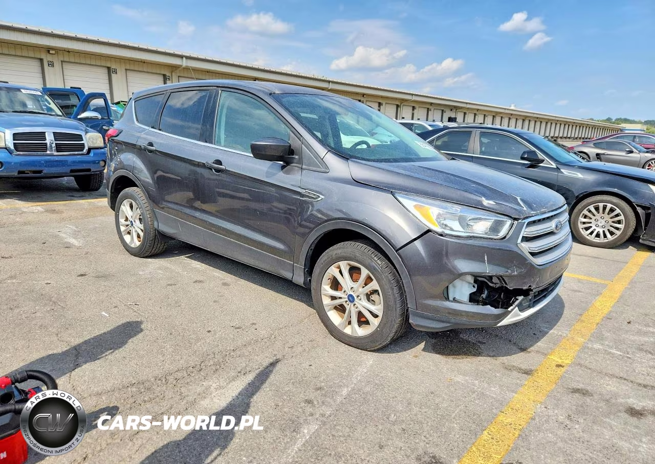 2019 Ford Escape Se VIN:1FMCU9GD2KUC34310 - 4