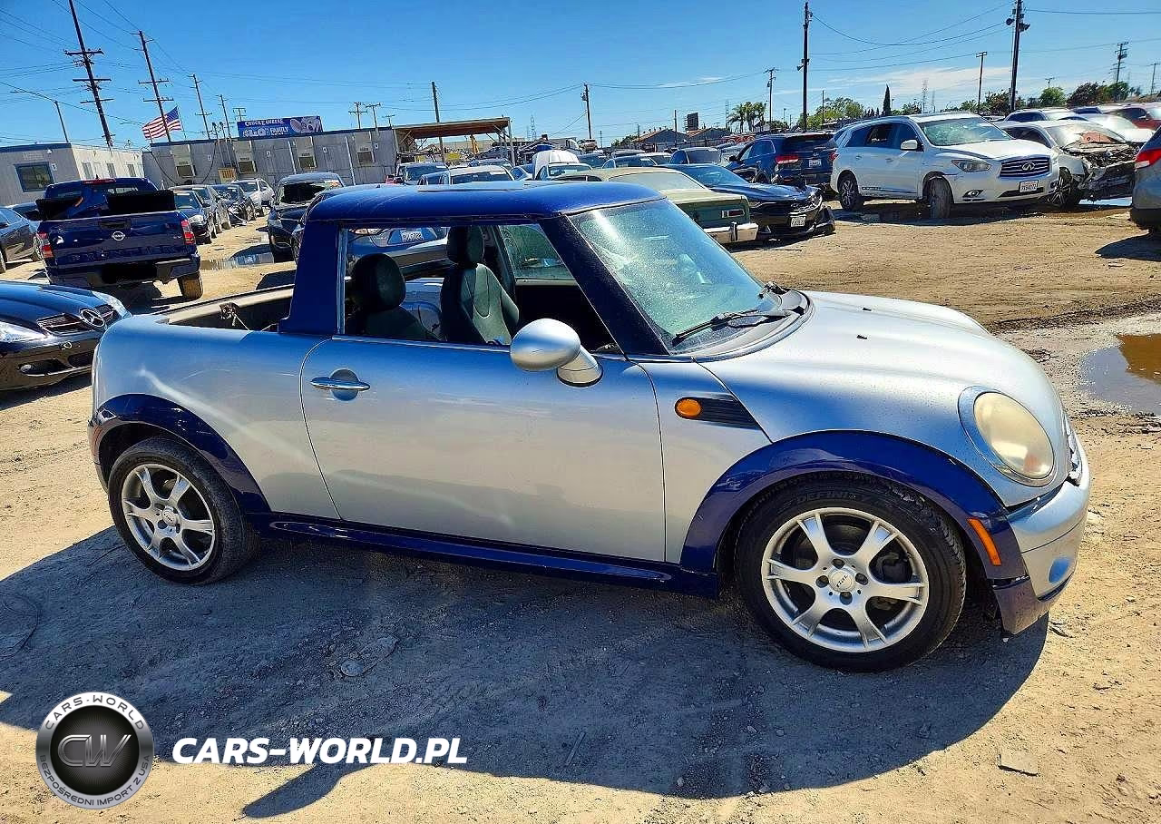 2008 Mini Cooper VIN:WMWMF33568TT66206 - 4