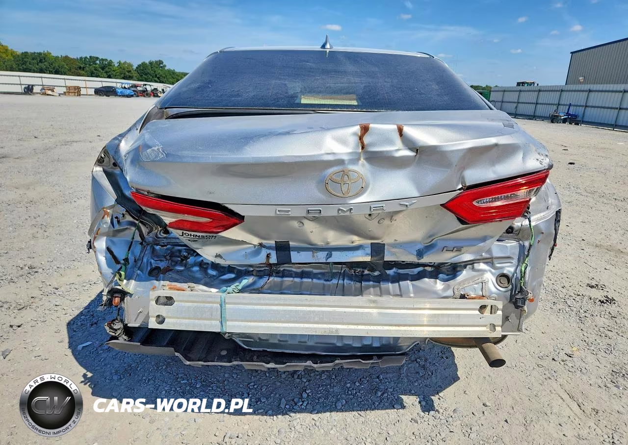 2020 Toyota Camry Le VIN:4T1C11AK4LU305588 - 6