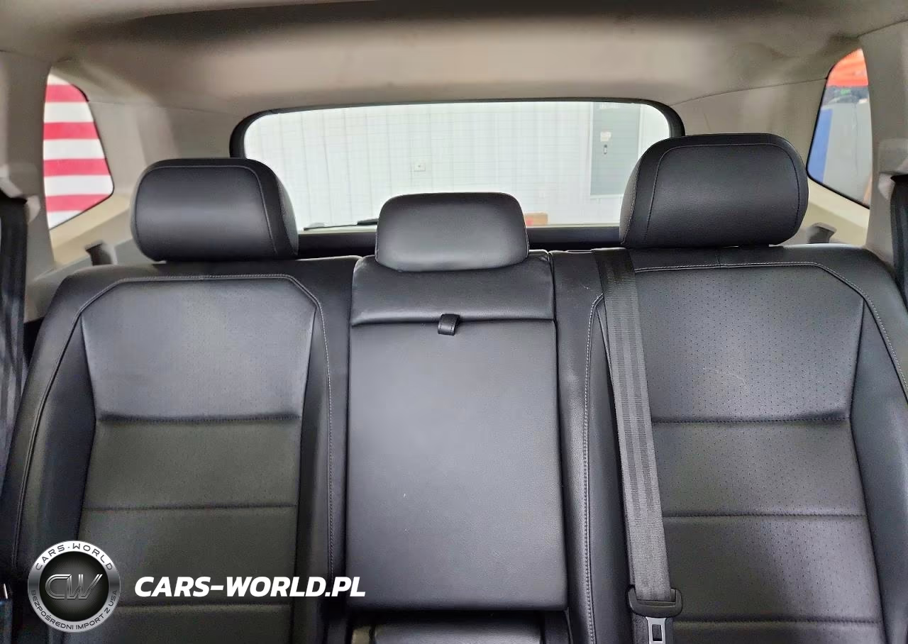 2019 Volkswagen Tiguan Se VIN:3VV2B7AX6KM143883 - 10