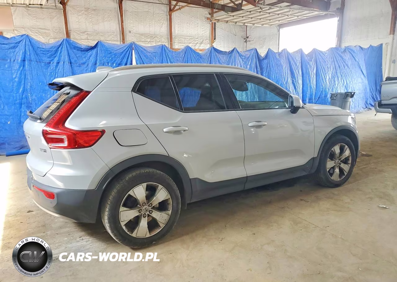 2021 Volvo Xc40 T5 Momentum VIN:YV4162UK1M2573216 - 3