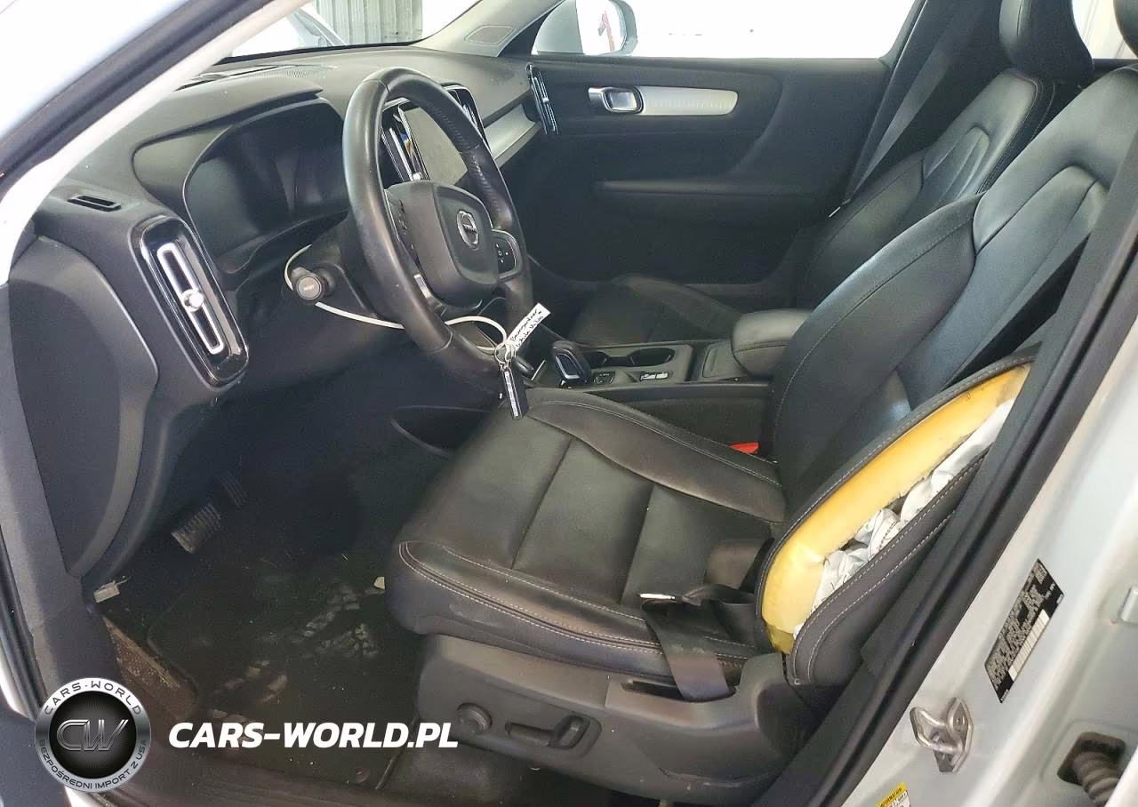 2021 Volvo Xc40 T5 Momentum VIN:YV4162UK1M2573216 - 7