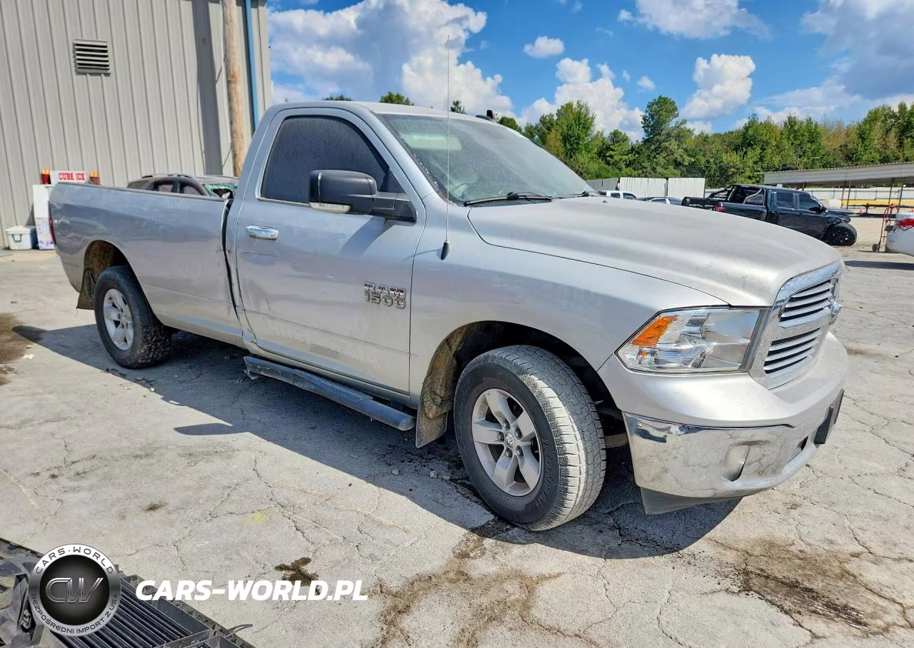 2018 Ram 1500 Slt VIN:3C6JR6EG6JG212795 - 4