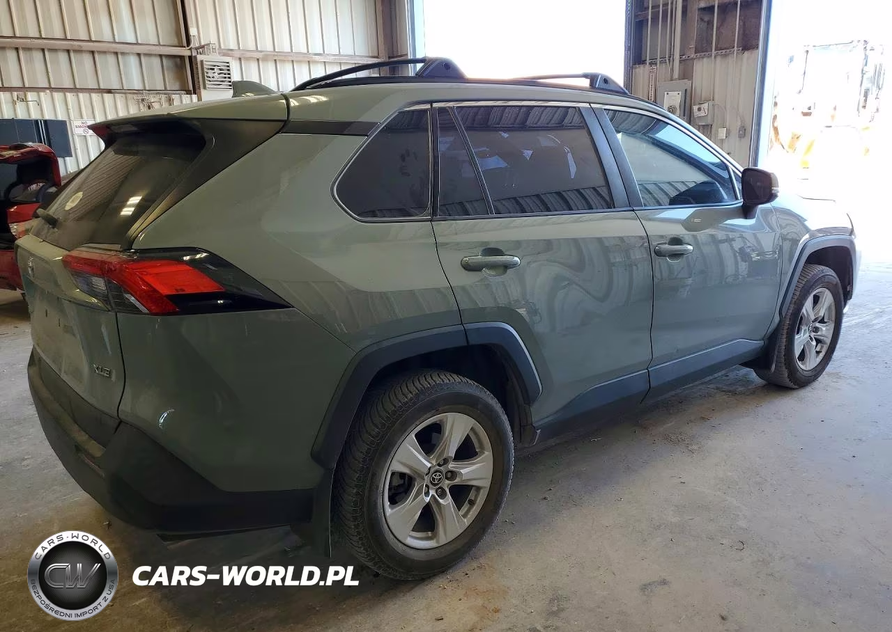 2021 Toyota Rav4 Xle VIN:2T3W1RFV1MW165233 - 3