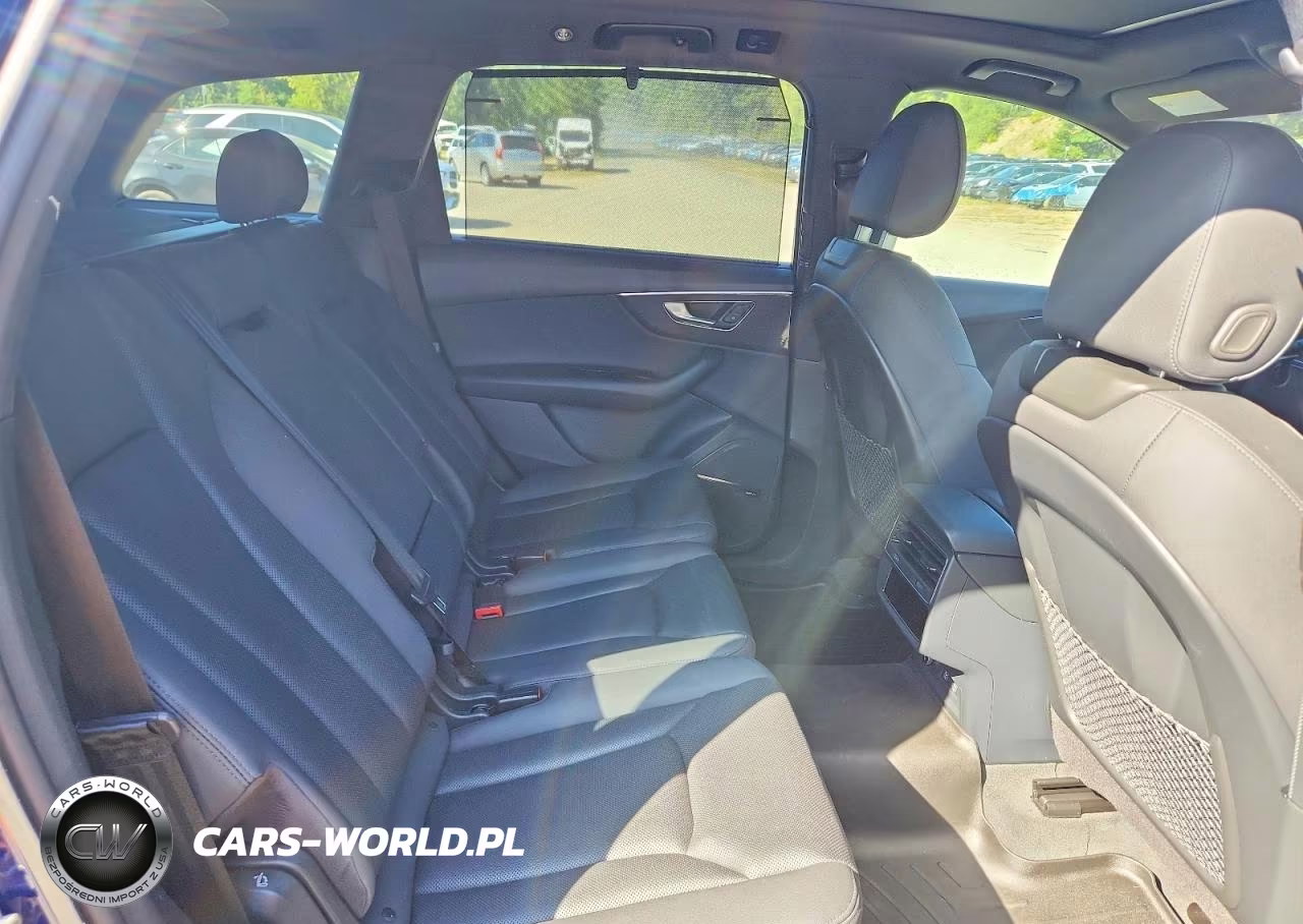 2020 Audi Q7 Premium Plus VIN:WA1LXAF75LD011859 - 10
