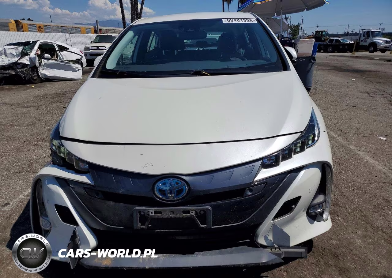 2020 Toyota Prius Prime Limited VIN:JTDKARFP2L3147518 - 5