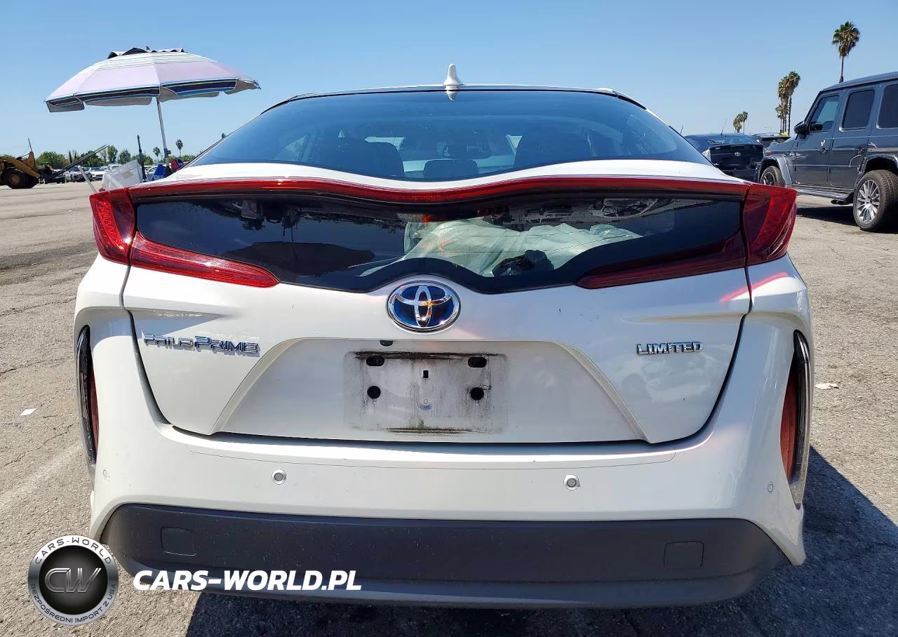 2020 Toyota Prius Prime Limited VIN:JTDKARFP2L3147518 - 6