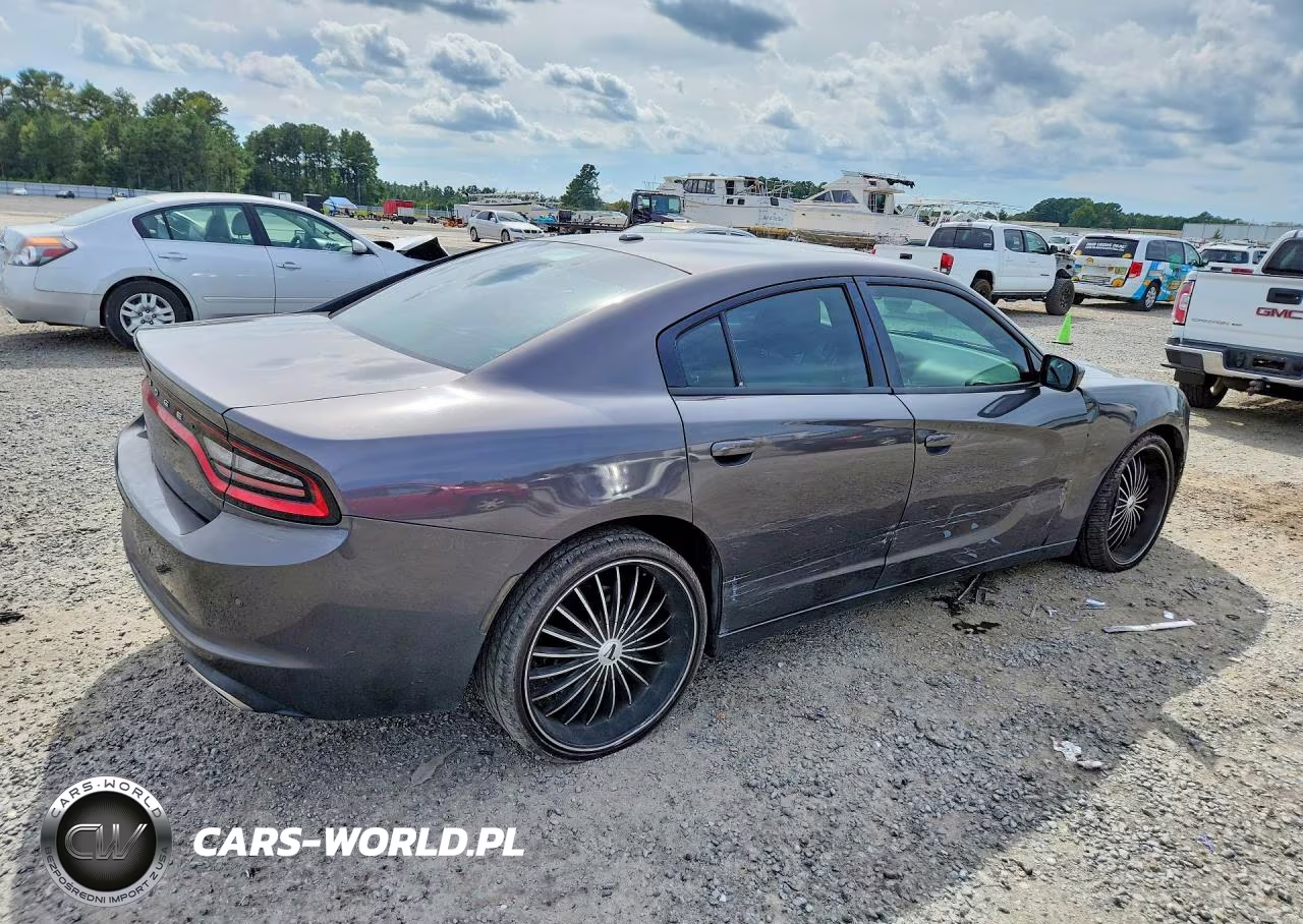 2019 Dodge Charger Sxt VIN:2C3CDXBG2KH554602 - 3