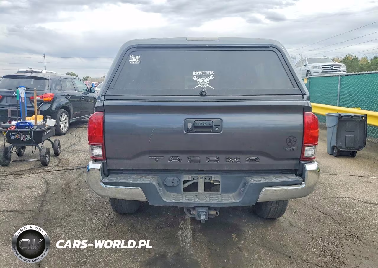 2018 Toyota Tacoma Trd Off-Road VIN:3TMCZ5AN6JM154379 - 6