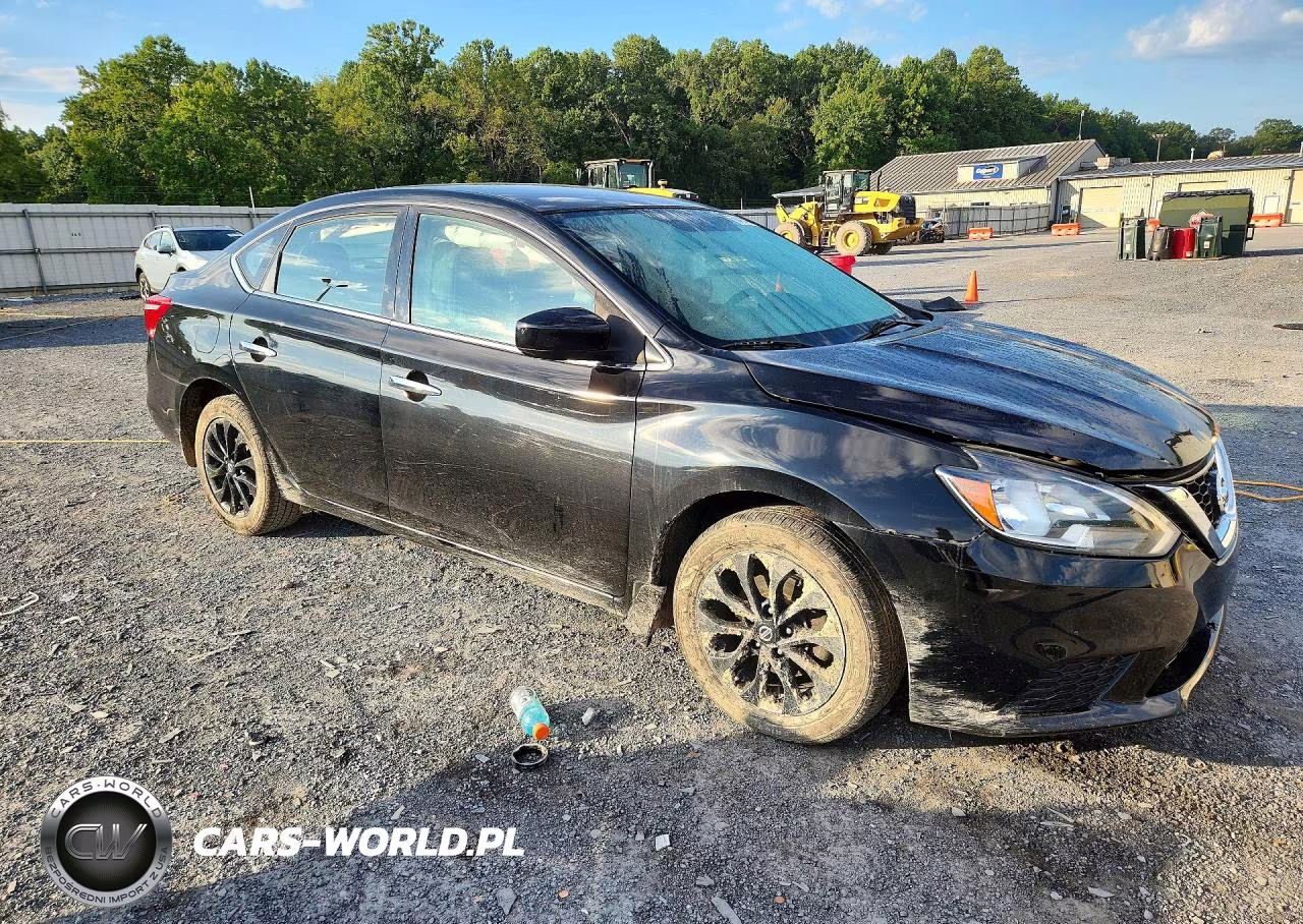 2018 Nissan Sentra S VIN:3N1AB7AP2JY341042 - 4