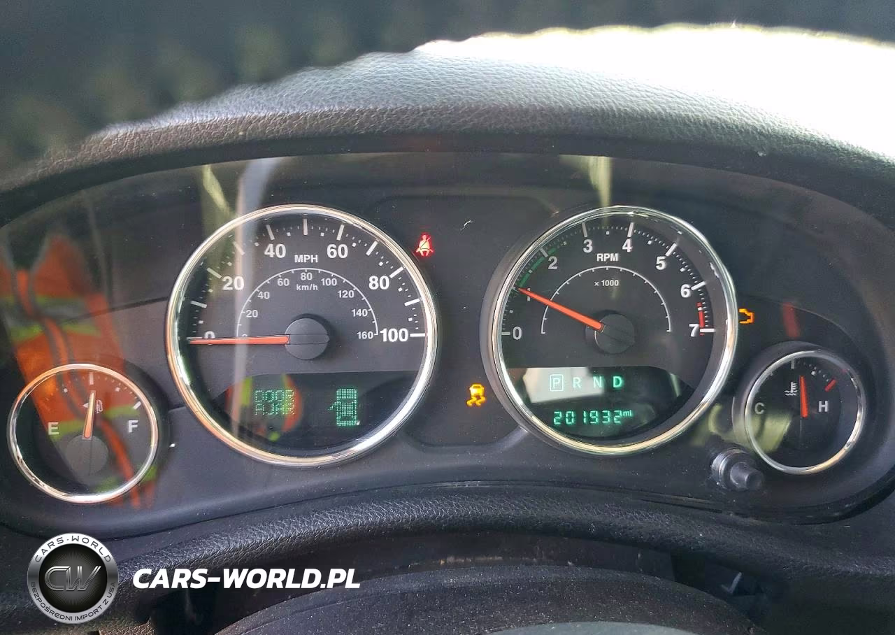 2022 Jeep Wrangler Unlimited Sahara VIN:1C4BJWEG2FL767886 - 9