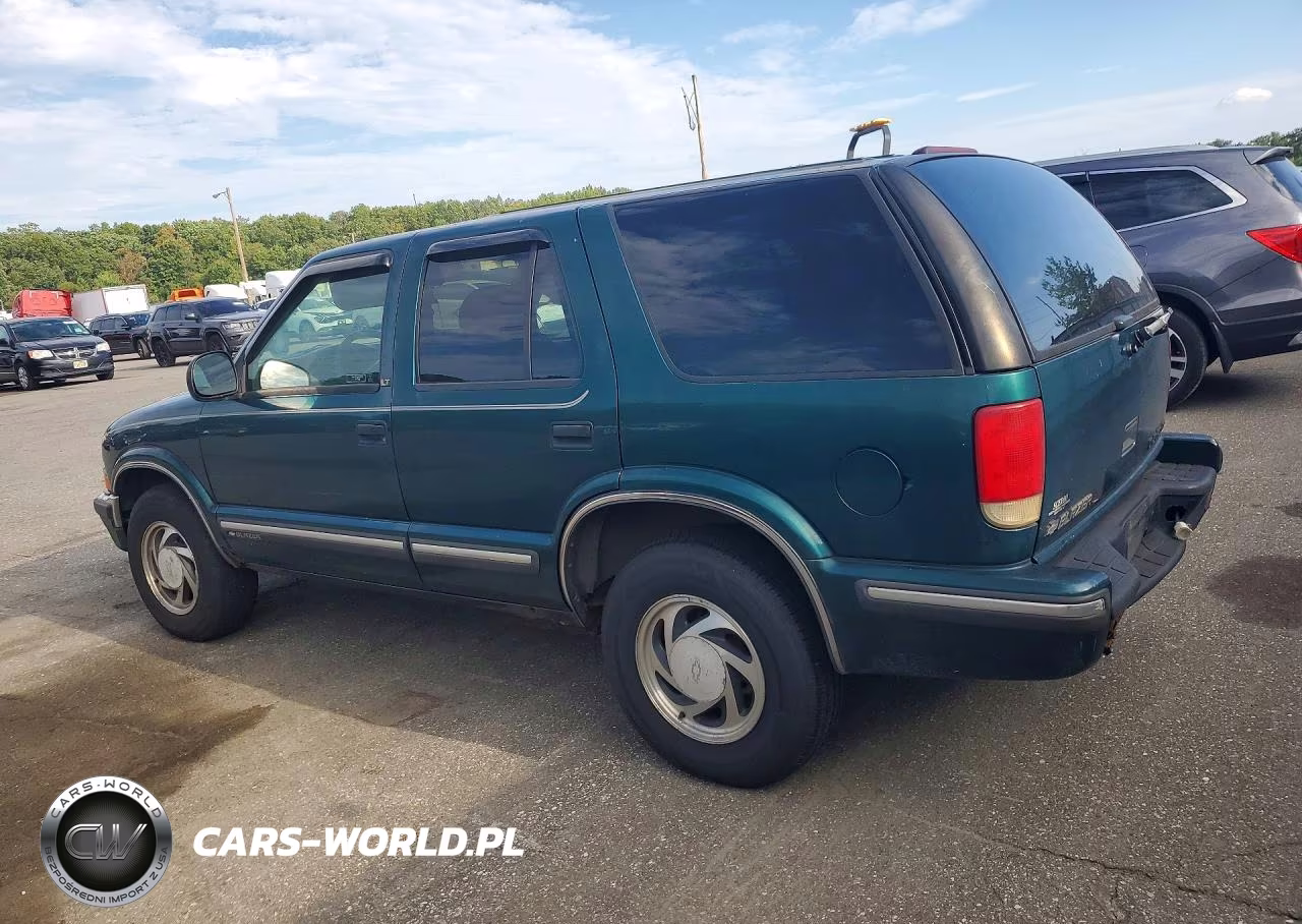 1998 Chevrolet Blazer VIN:1GNDT13W7W2262147 - 2