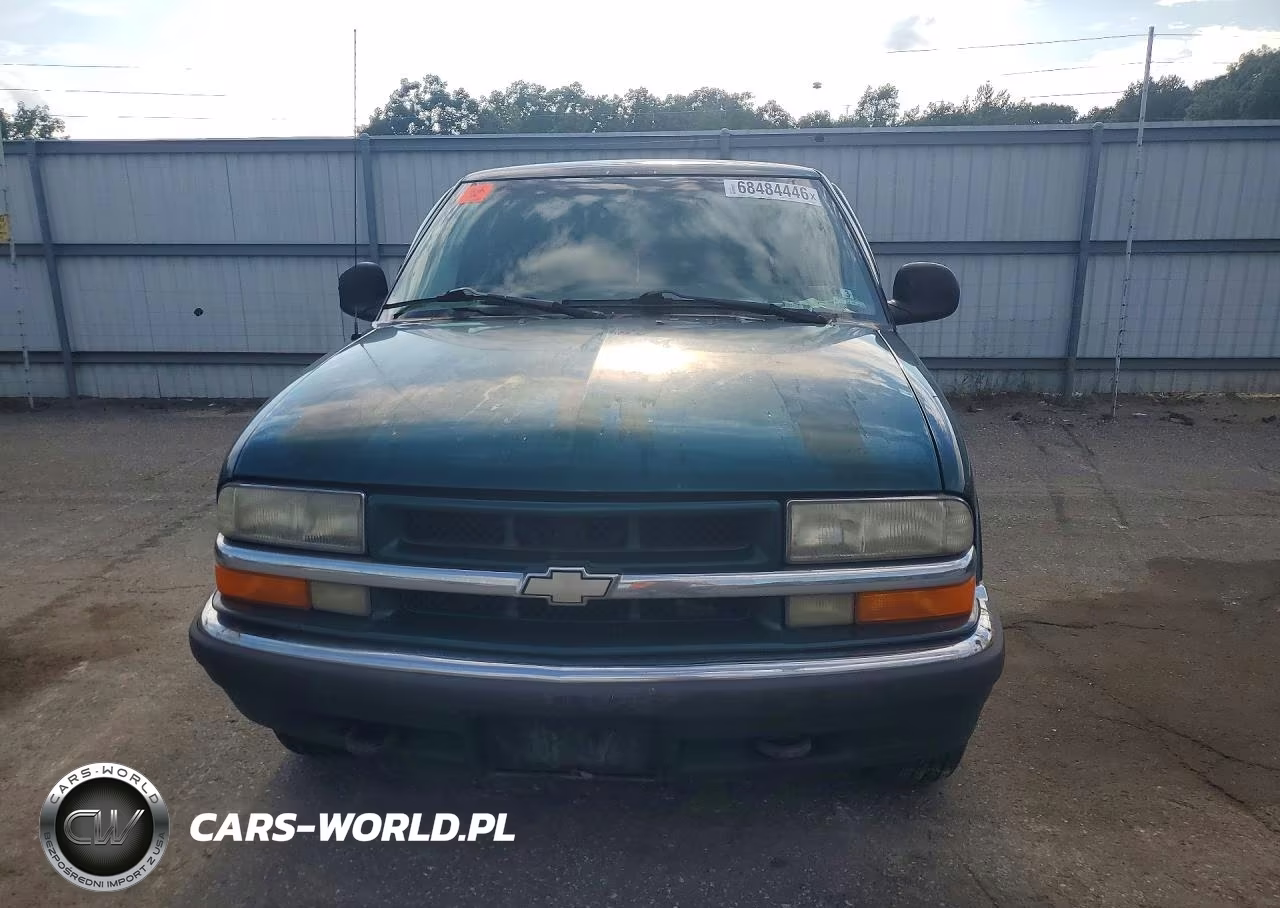 1998 Chevrolet Blazer VIN:1GNDT13W7W2262147 - 5