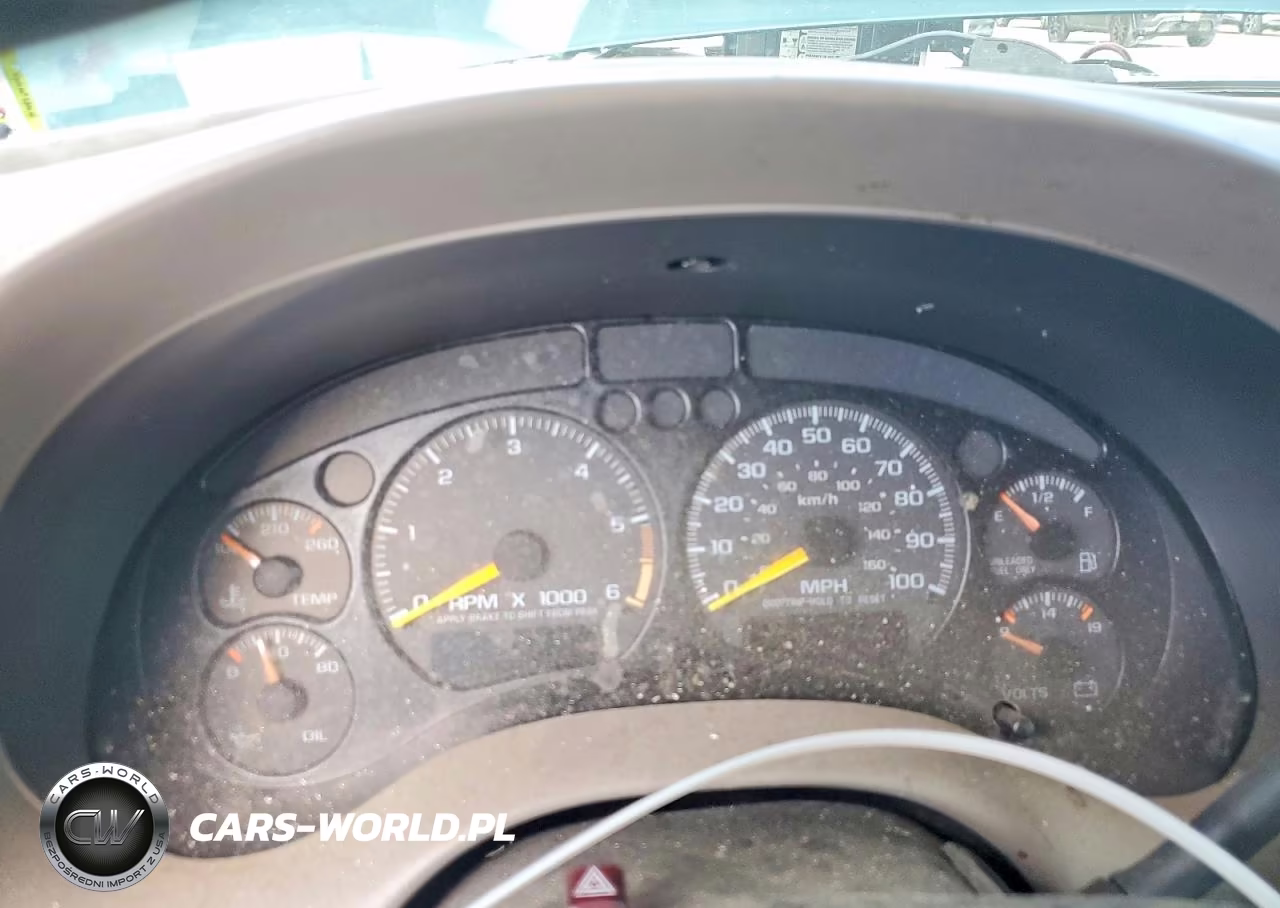 1998 Chevrolet Blazer VIN:1GNDT13W7W2262147 - 9