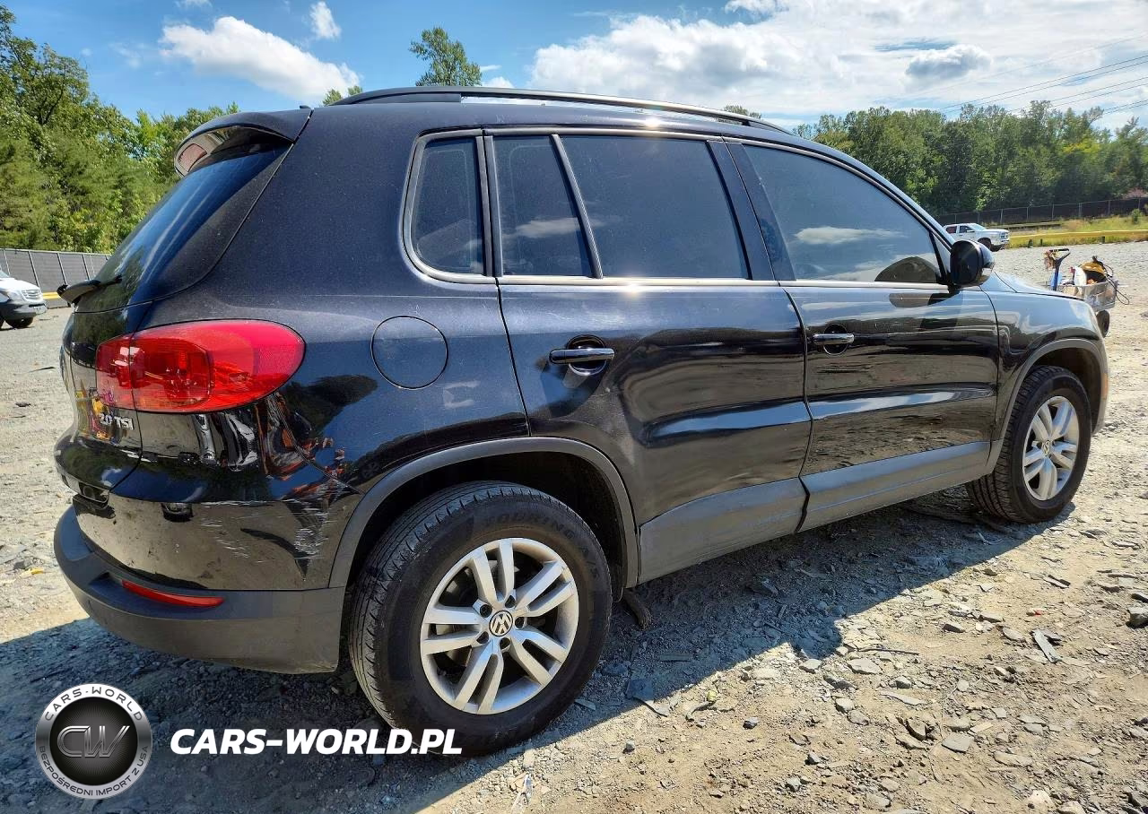 2015 Volkswagen Tiguan S VIN:WVGAV7AX5FW575450 - 3
