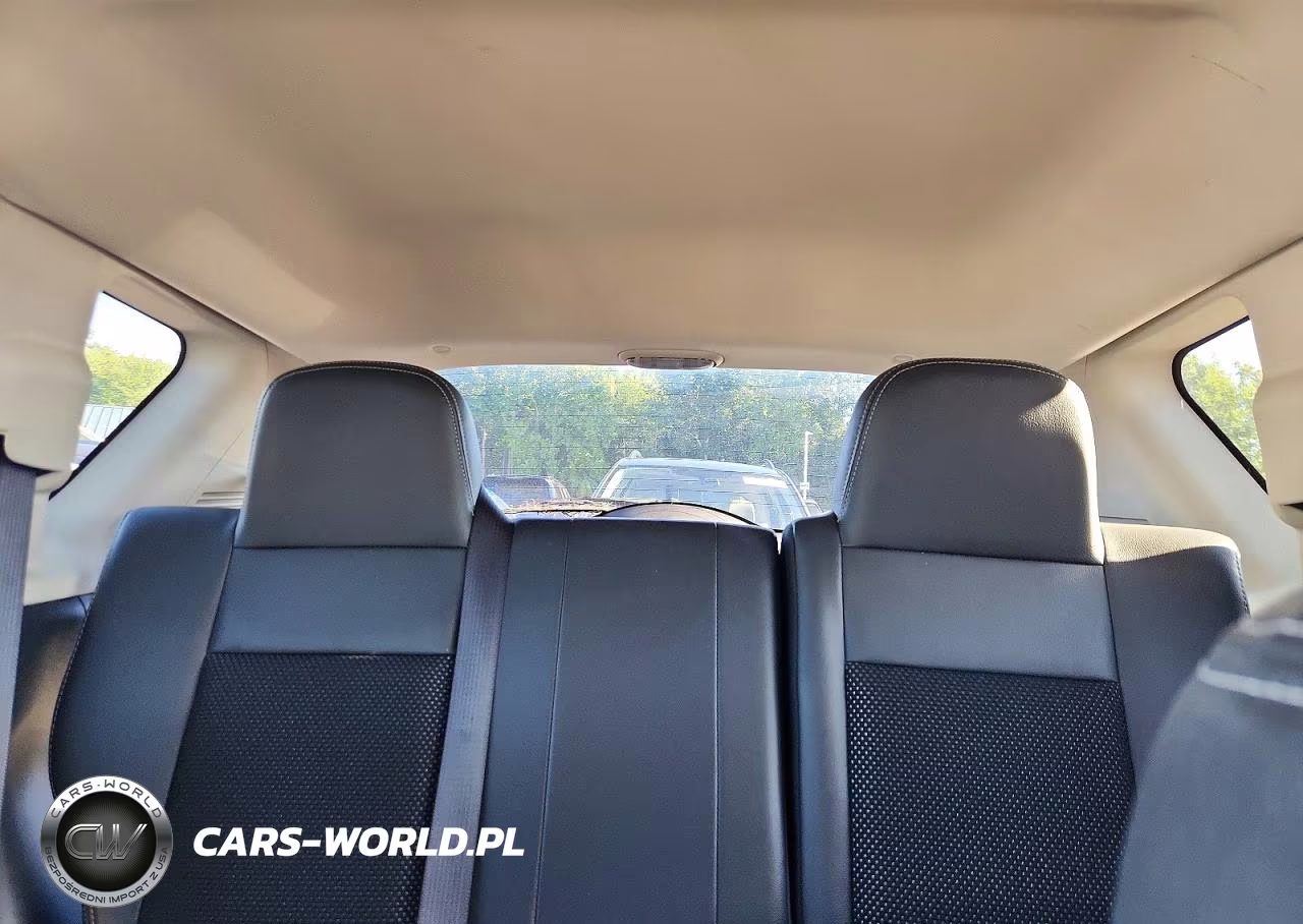 2016 Jeep Compass Latitude VIN:1C4NJDEB9GD572496 - 10