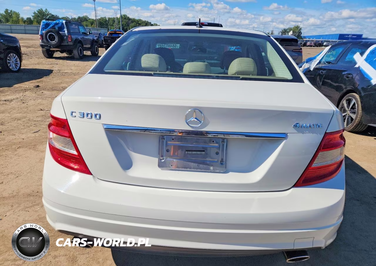 2011 Merz C-Class VIN:WDDGF8BB4BR157853 - 6